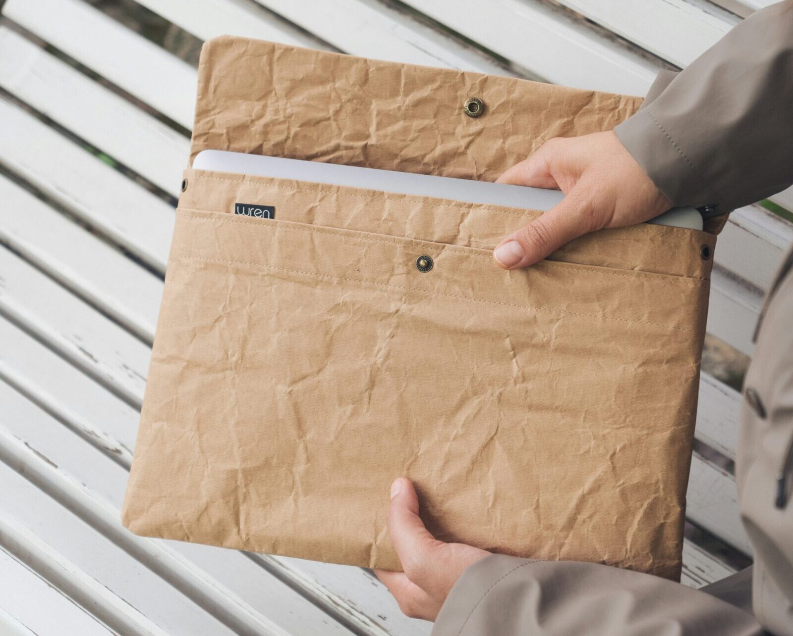 Traceable luxury supply chain in Europe