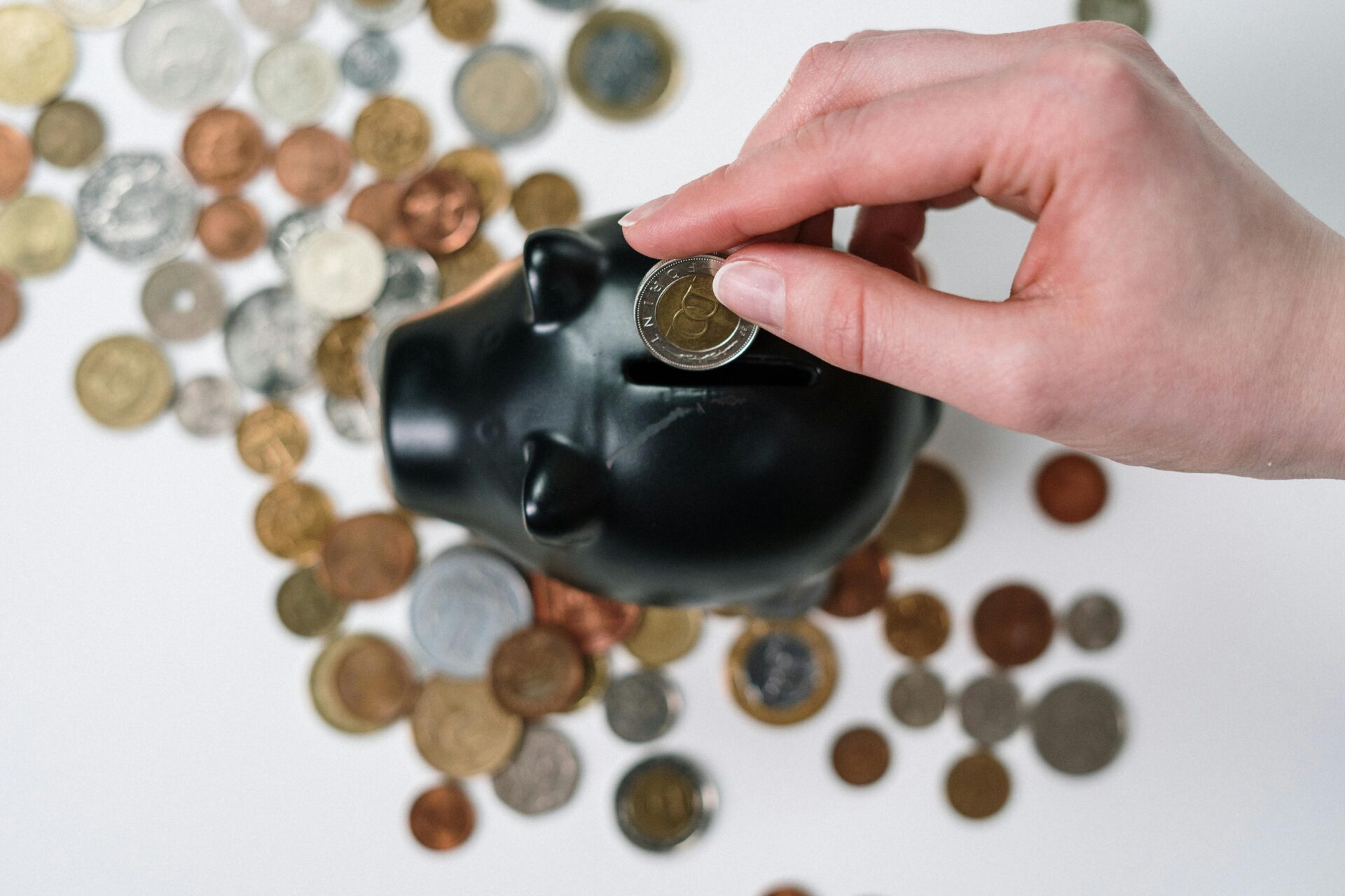 The Economics of Returns: Calculating the True Cost of Cross-Border Returns vs. Refurbishment